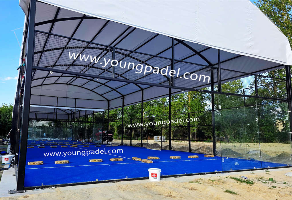 كولومبيا - تركيب 61 ملعباً لرياضة البادل (Padel Tennis) مزودة بسقف